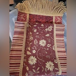 Beautiful table runner